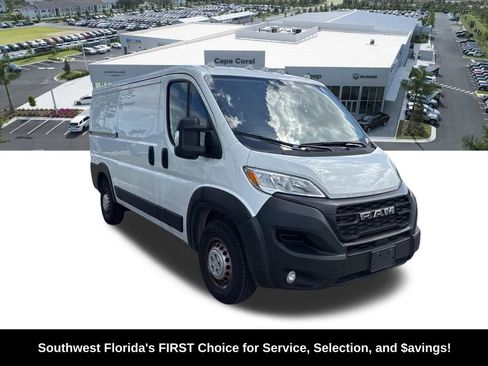 Used 2025 RAM ProMaster 2500 w/ Convenience Group image 2