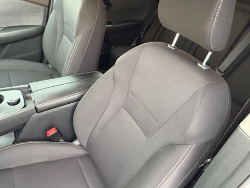 Used 2023 Nissan Rogue S AWD/4WD image 30