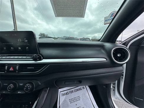 Used 2021 Kia Forte GT w/ GT2 Package image 16