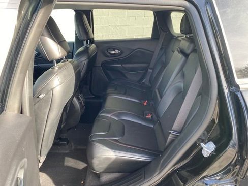 Used 2022 Jeep Cherokee Trailhawk w/ Comfort/Convenience Group image 7