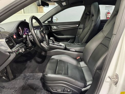 Used 2023 Porsche Panamera Platinum Edition w/ Sport Chrono Package RWD image 25