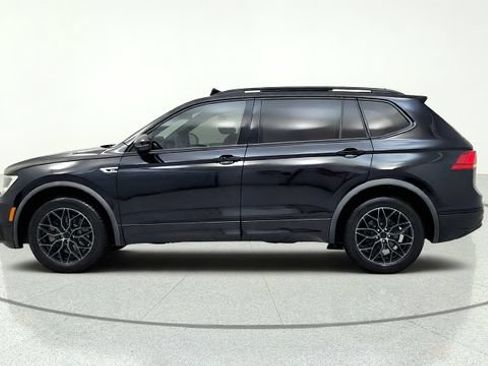Used 2020 Volkswagen Tiguan SE R-Line FWD image 5