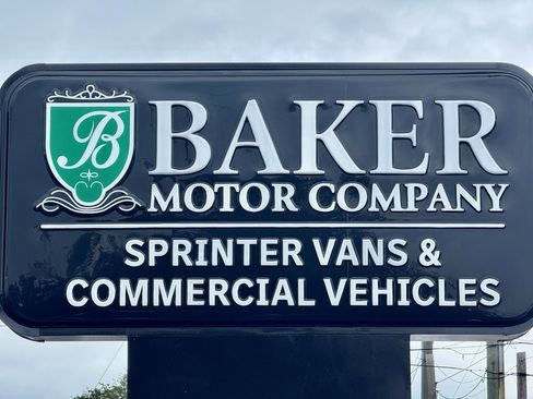 Used 2023 Mercedes-Benz Sprinter 3500 image 2