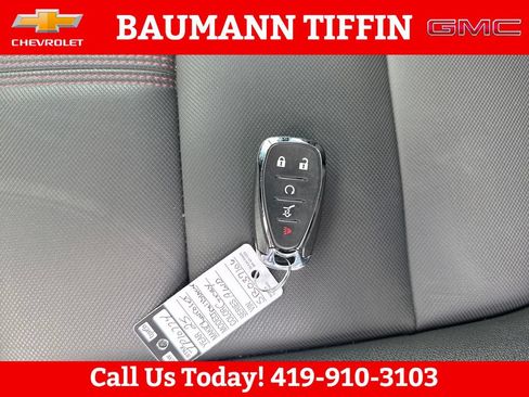 Used 2025 Chevrolet TrailBlazer RS w/ Convenience Package AWD/4WD image 27