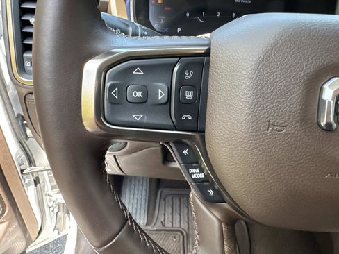 Used 2025 RAM 1500 Limited AWD/4WD image 29