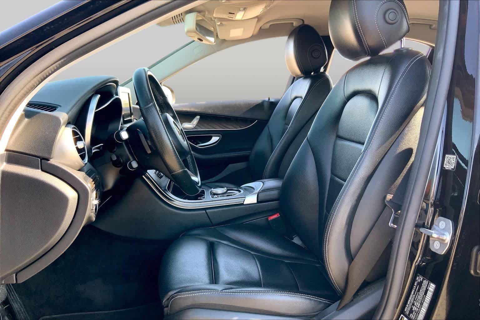 Used 2017 Mercedes-Benz C 300 Sedan image 8
