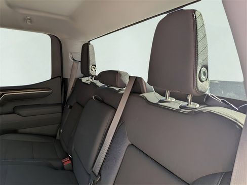 New 2025 GMC Sierra 1500 Elevation image 30