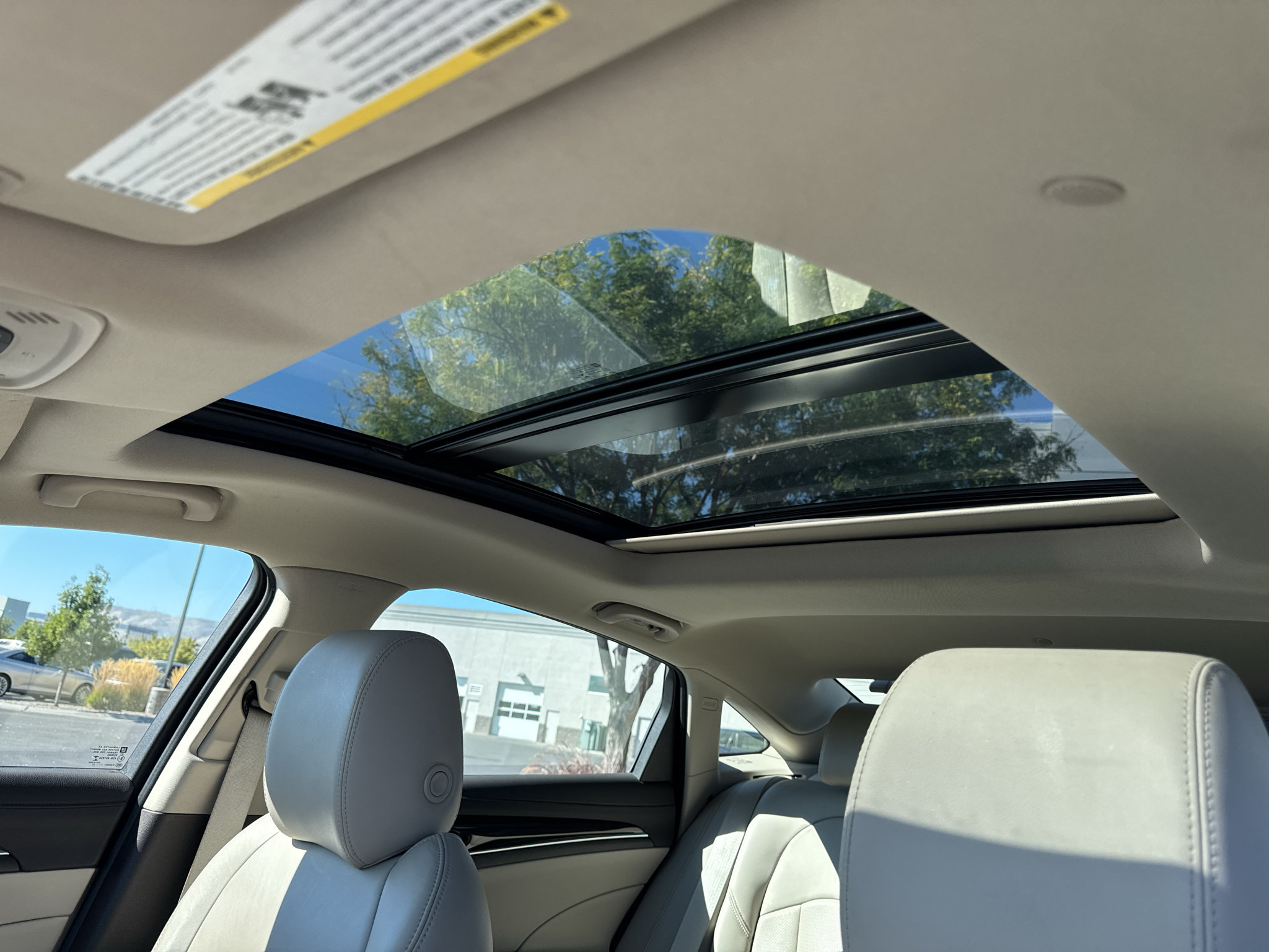 Used 2018 Buick LaCrosse Essence w/ Sun and Shade Package FWD image 13