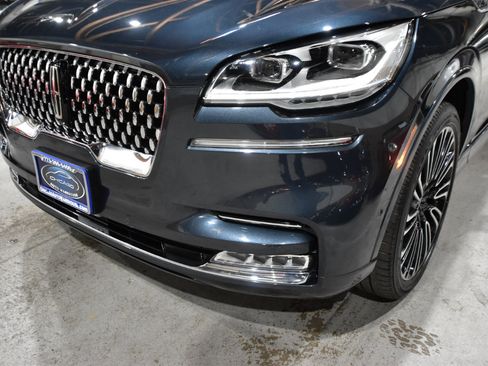 Used 2022 Lincoln Aviator Black Label image 5