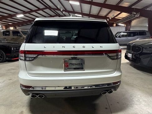 Used 2023 Lincoln Aviator Reserve w/ Equipment Group 201A image 7