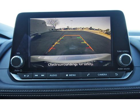 Certified 2025 Nissan Rogue SV image 24