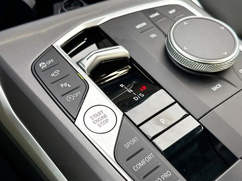 Used 2025 BMW 230i Coupe image 28