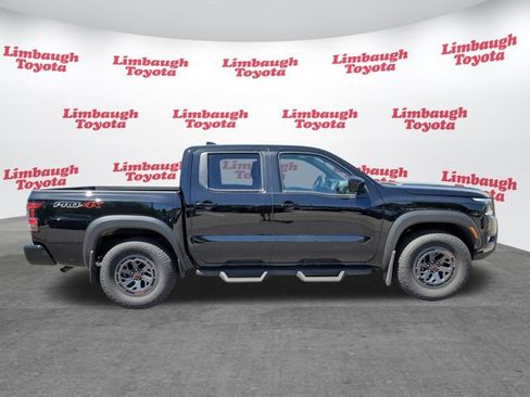 Used 2025 Nissan Frontier PRO-4X AWD/4WD image 2
