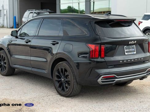 Used 2022 Kia Sorento SX FWD image 9