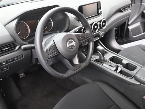 Used 2025 Nissan Sentra S image 15