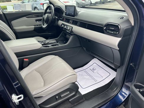 Certified 2024 Honda Pilot Elite image 33