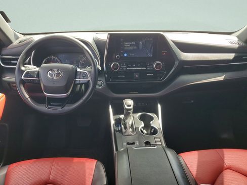 Used 2023 Toyota Highlander XSE image 14