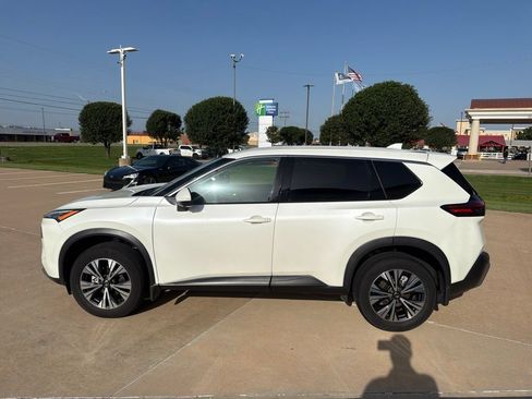 Used 2021 Nissan Rogue SV FWD image 7