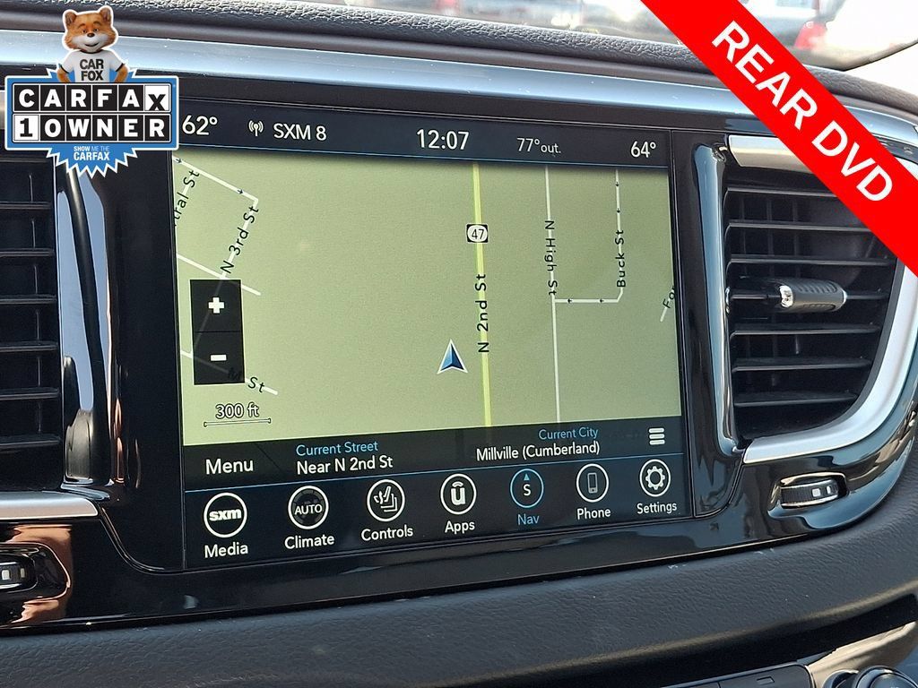Used 2018 Chrysler Pacifica Touring-L FWD image 18