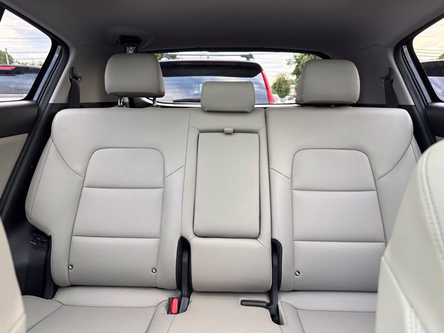 Certified 2022 Kia Sportage EX FWD image 9