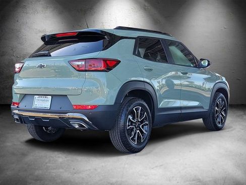 New 2026 Chevrolet TrailBlazer ACTIV w/ Convenience Package FWD image 3