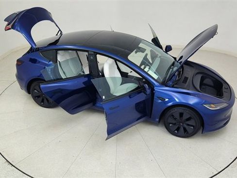 Used 2025 Tesla Model 3 Long Range image 81