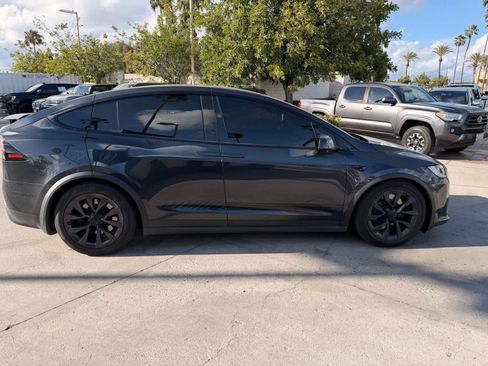 Used 2024 Tesla Model X image 6