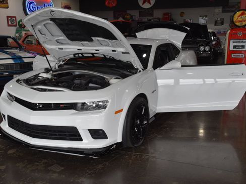 Used 2014 Chevrolet Camaro Z/28 RWD image 12
