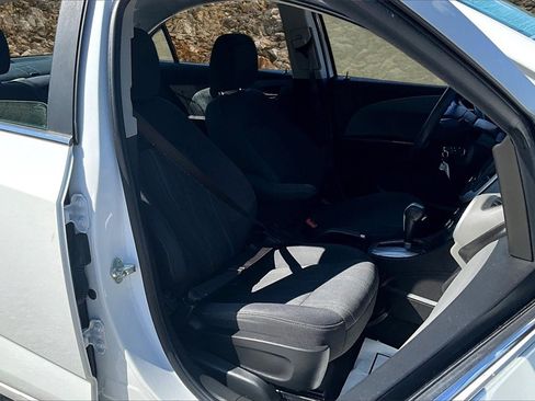 Used 2019 Chevrolet Sonic LT image 7