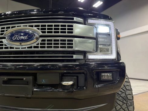 Used 2017 Ford F250 Platinum w/ Platinum Ultimate Package image 12