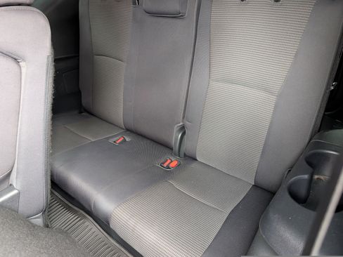 Used 2023 Toyota Highlander LE image 28