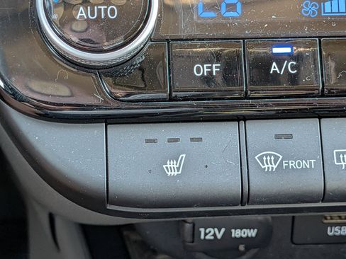 Used 2022 Hyundai Elantra SEL w/ Convenience Package image 18