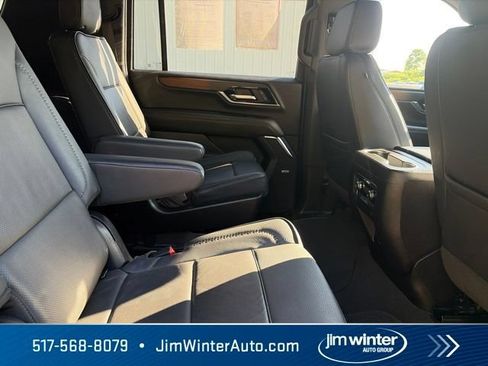 Certified 2025 GMC Yukon XL Denali AWD/4WD image 15