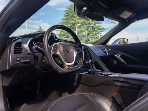 Used 2019 Chevrolet Corvette Z06 image 25
