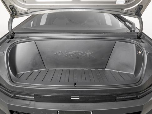 Used 2025 Tesla Cybertruck AWD Crew Cab image 32