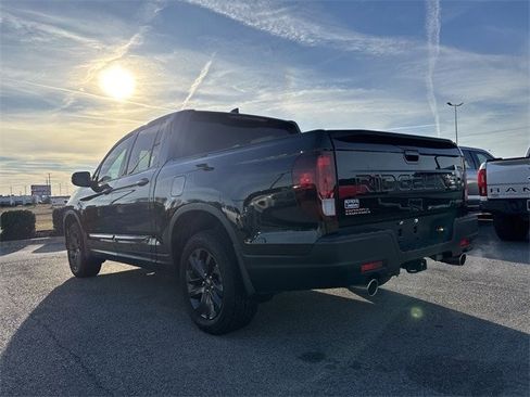 Used 2024 Honda Ridgeline Sport image 5