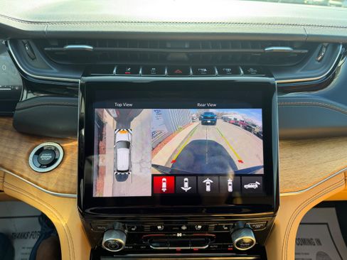 Used 2023 Jeep Grand Cherokee Summit image 25