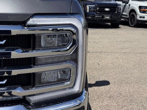 Certified 2024 Ford F250 Lariat AWD/4WD image 8