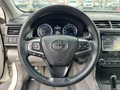 Used 2015 Toyota Camry XLE image 12