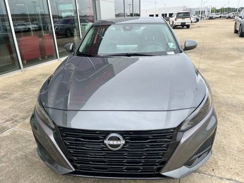 New 2026 Nissan Altima 2.5 SV w/ SV Special Edition Package FWD image 6