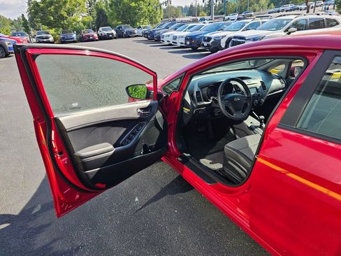 Used 2016 Kia Forte LX w/ LX Popular Plus Package FWD image 18