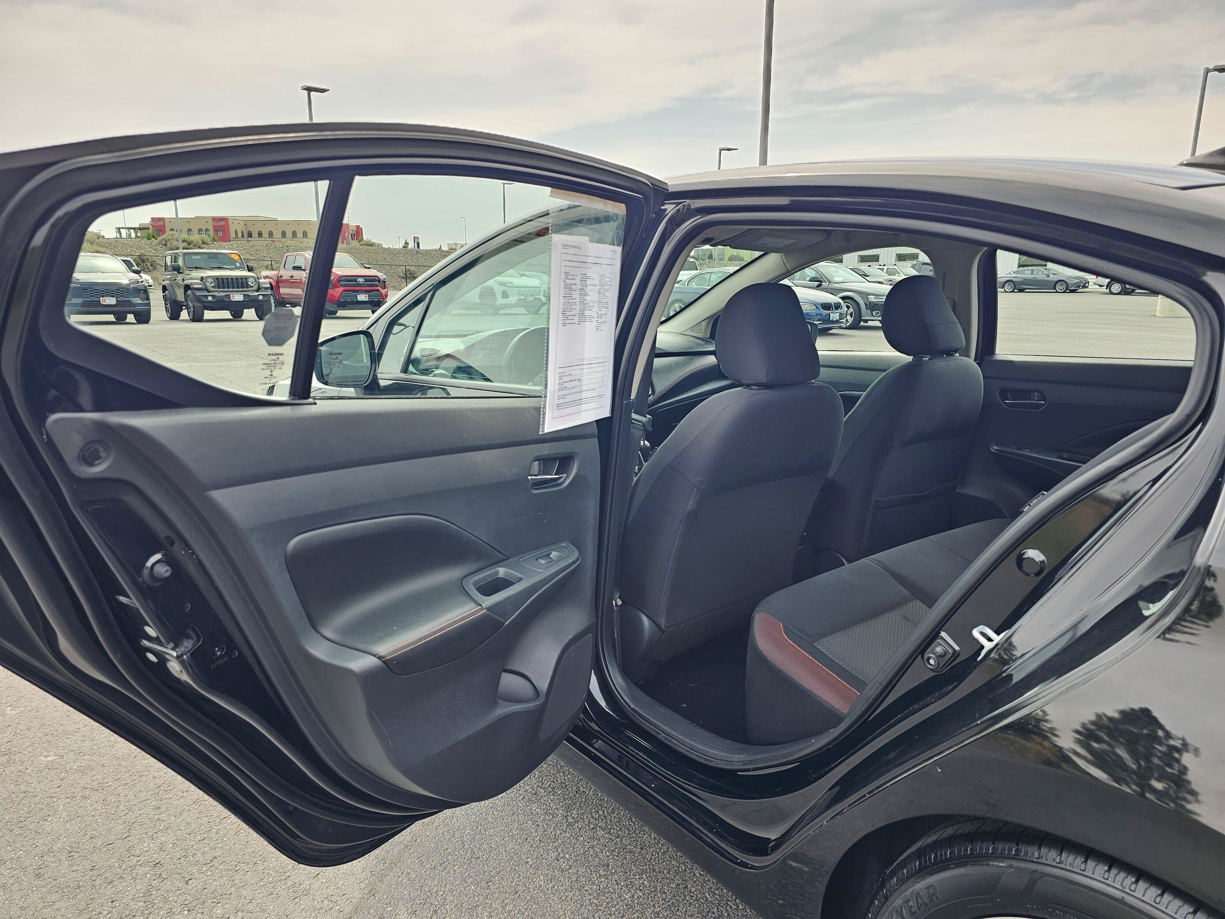 Used 2020 Nissan Versa SR FWD image 16