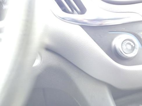 Used 2023 Chevrolet Equinox LT image 28