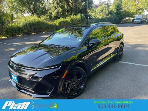 Used 2025 Chevrolet Equinox EV RS FWD image 3