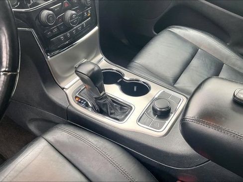 Used 2019 Jeep Grand Cherokee Limited image 17