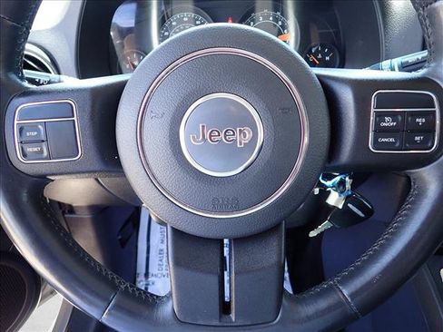 Used 2015 Jeep Patriot High Altitude AWD/4WD image 13