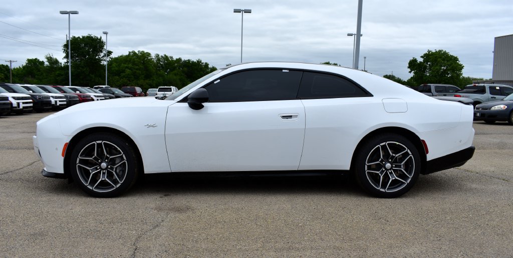 New 2026 Dodge Charger R/T AWD/4WD image 5