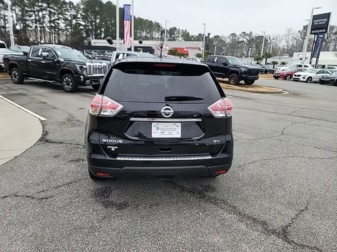 Used 2015 Nissan Rogue SV image 6