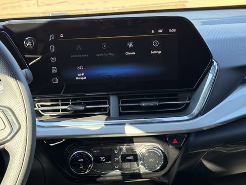 New 2026 Chevrolet Trax LT image 27