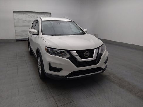 Used 2020 Nissan Rogue SV FWD image 14